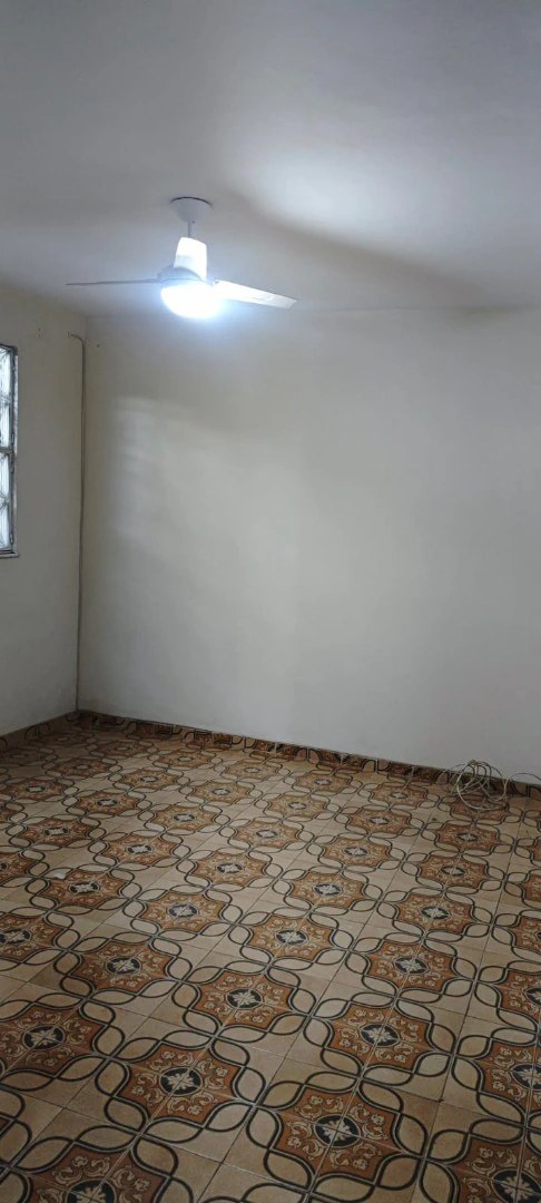 1-bedroom apartment with enclosed kitchen and parking — photo 9
