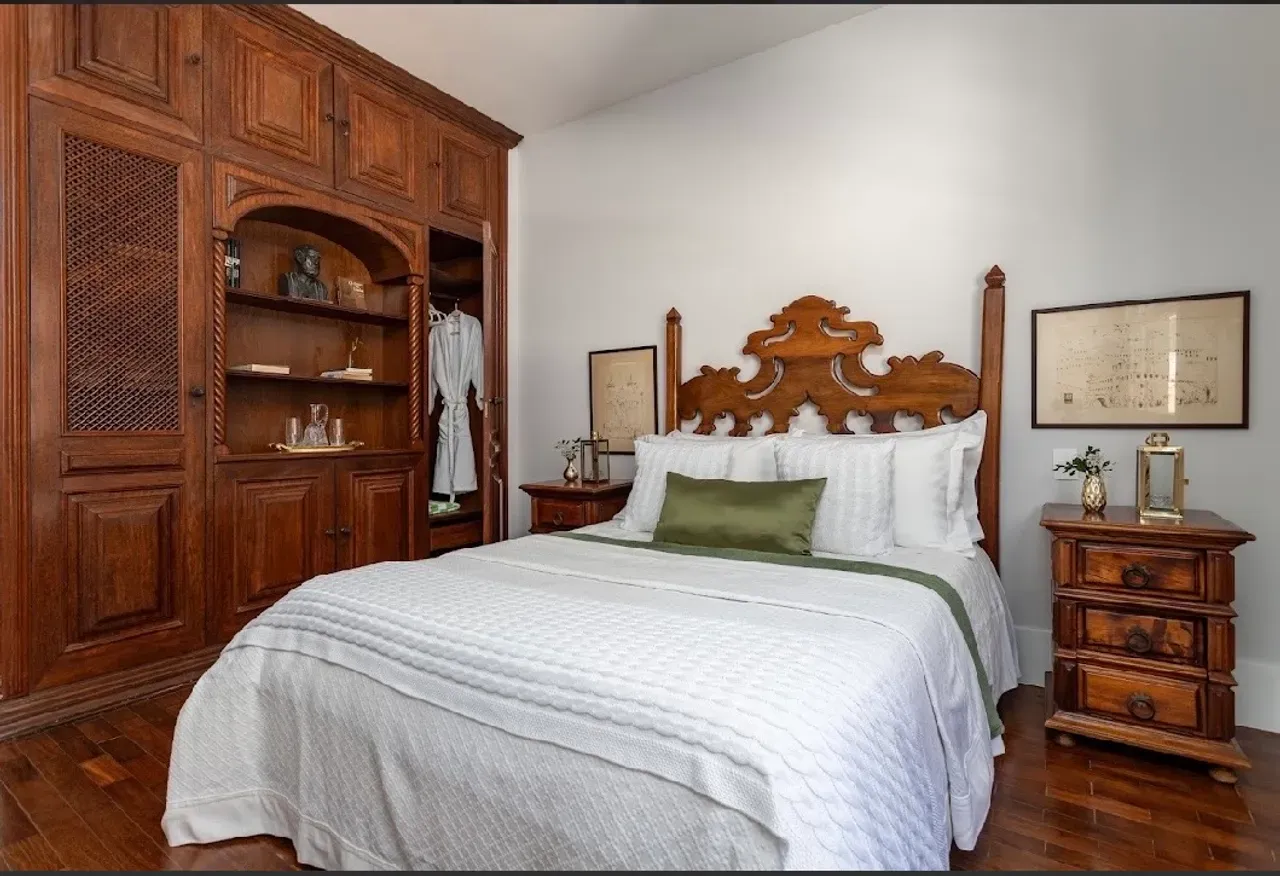 3-bedroom apartment with floor-to-ceiling windows — photo 22