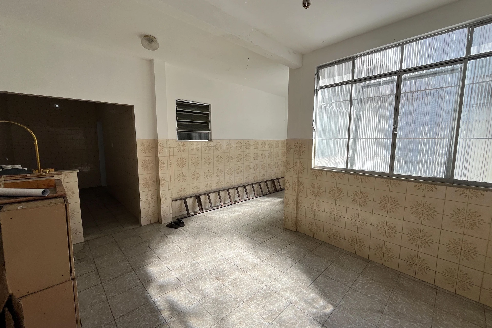 Квартира з 2 спальнями, балконом і приватним садом — photo 27