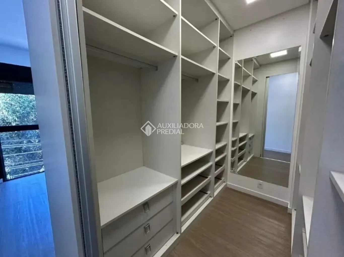 Квартира с 3 спальнями и гардеробной — photo 14