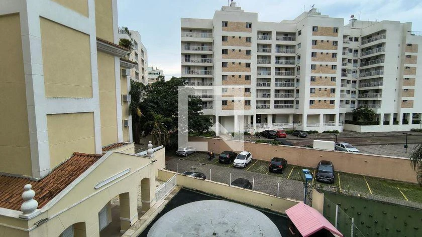 3-bedroom apartment in a building with a gym — photo 13
