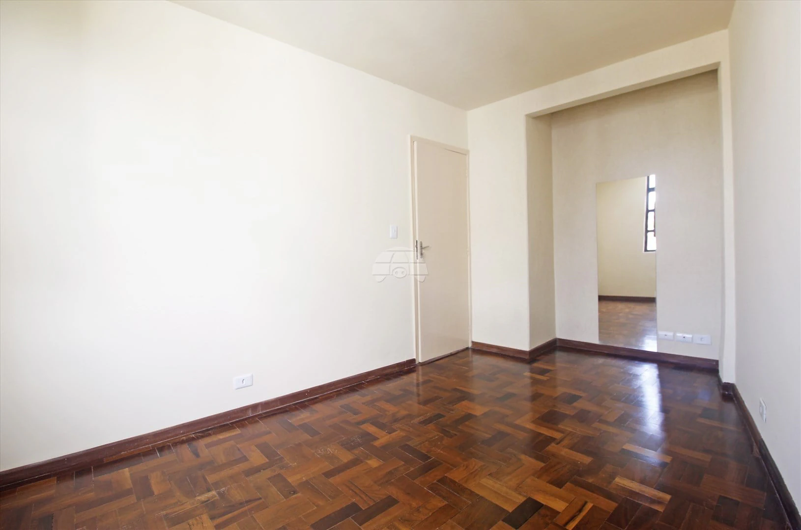 2-bedroom apartment with wood or laminate floors — photo 12
