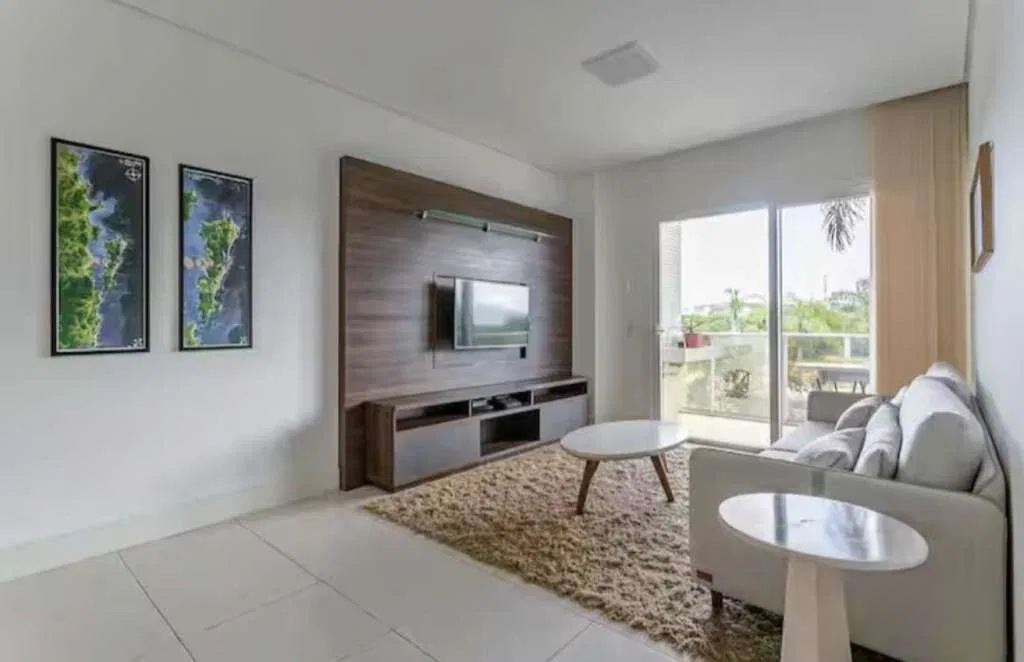 4-bedroom apartment with a washing machine