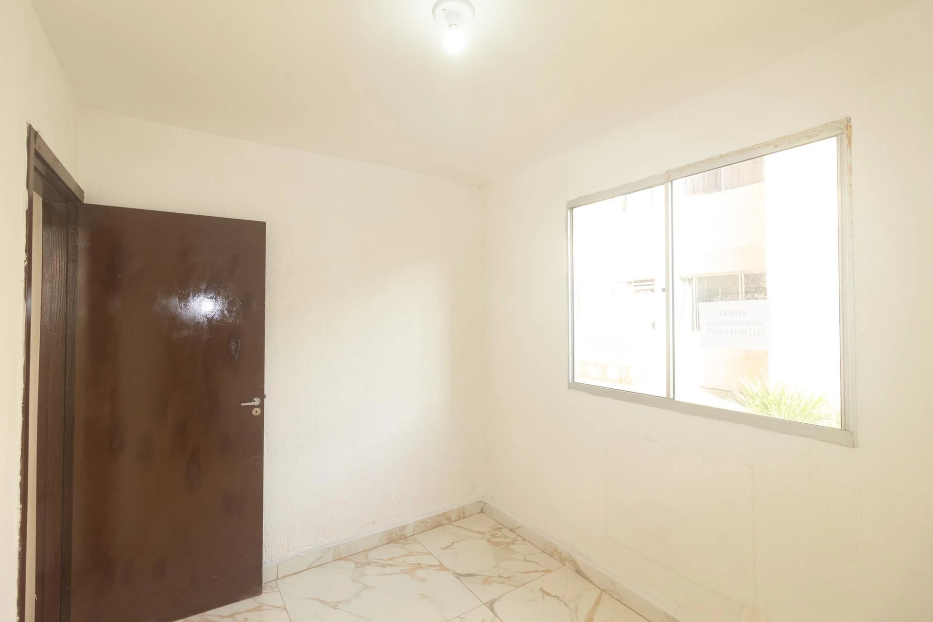 Apartment with 2 bedrooms and a kitchenette stove — photo 32