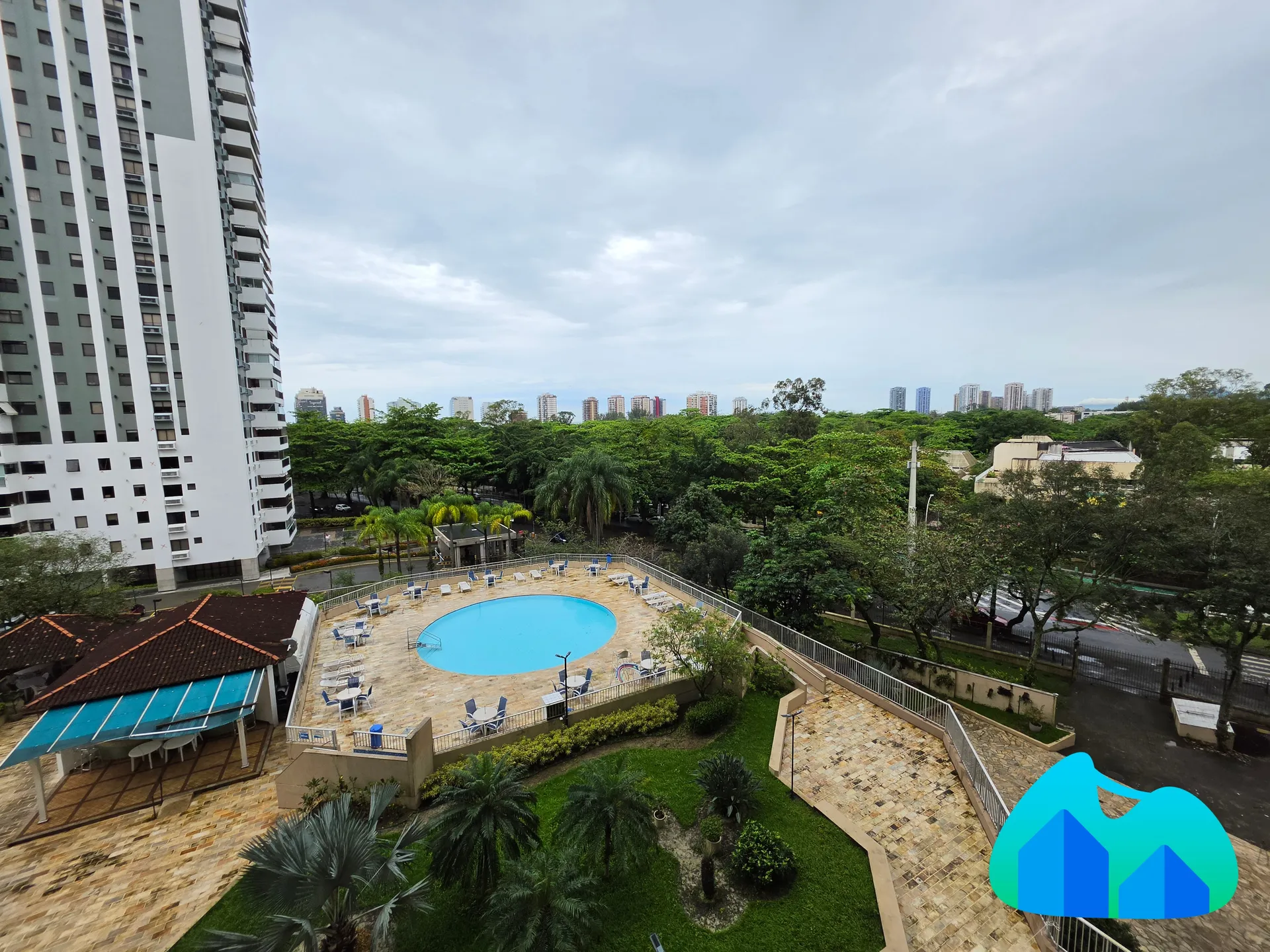 1-bedroom apartment with 70 m² and private BBQ area — photo 3