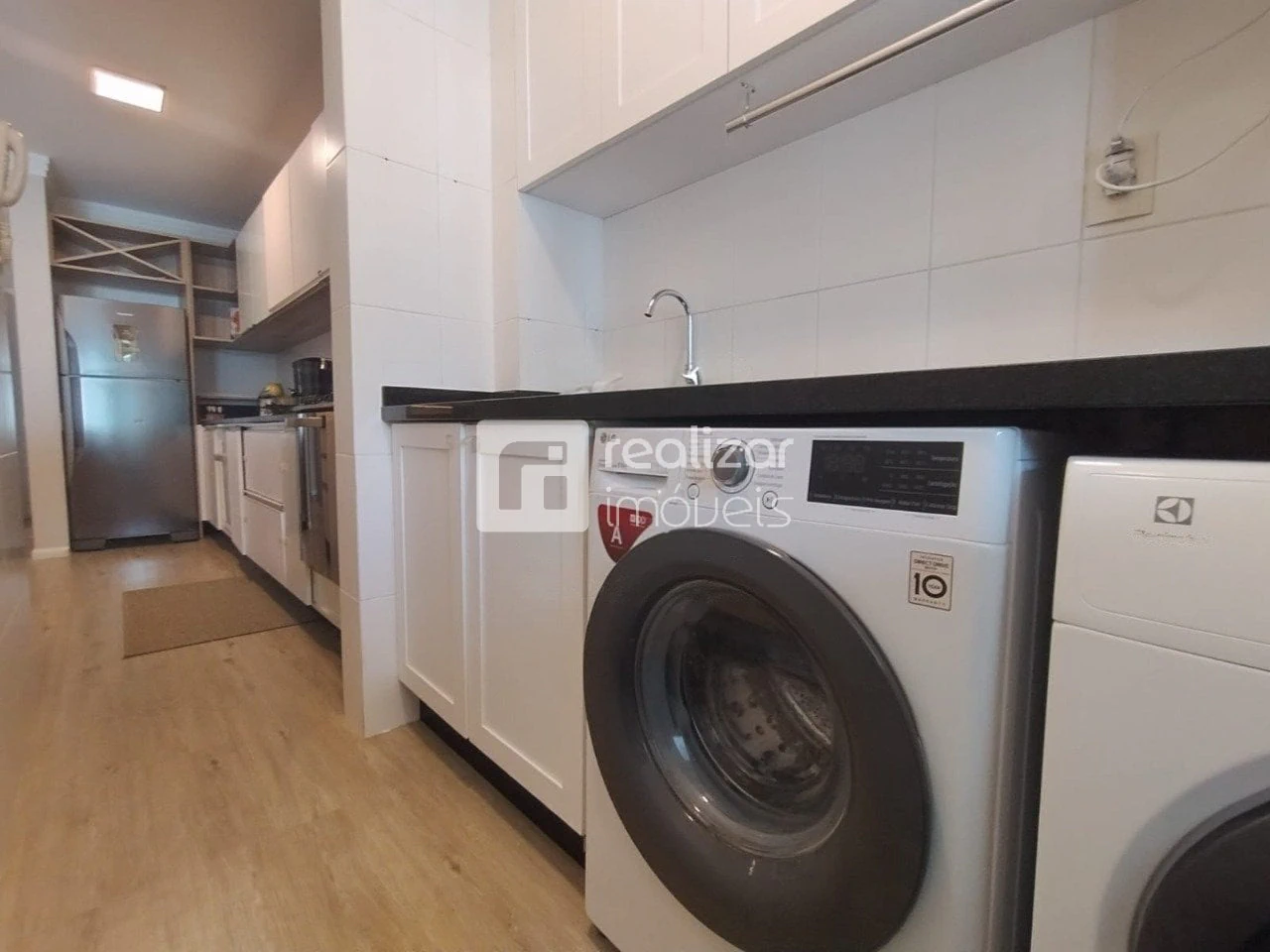 3-bedroom apartment with balcony and private barbecue — photo 15