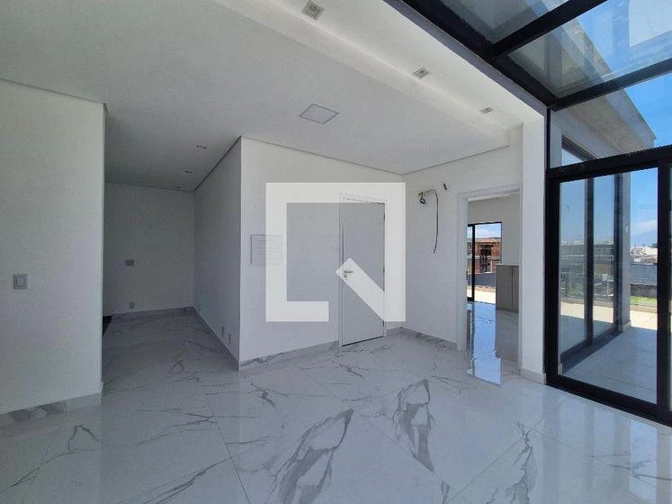 5-bedroom house with floor-to-ceiling windows — photo 22