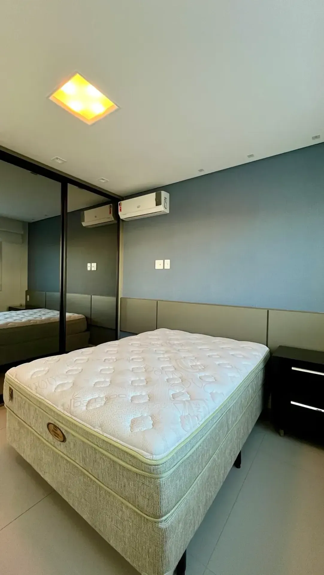 Furnished apartment with 3 en-suite suites — photo 8