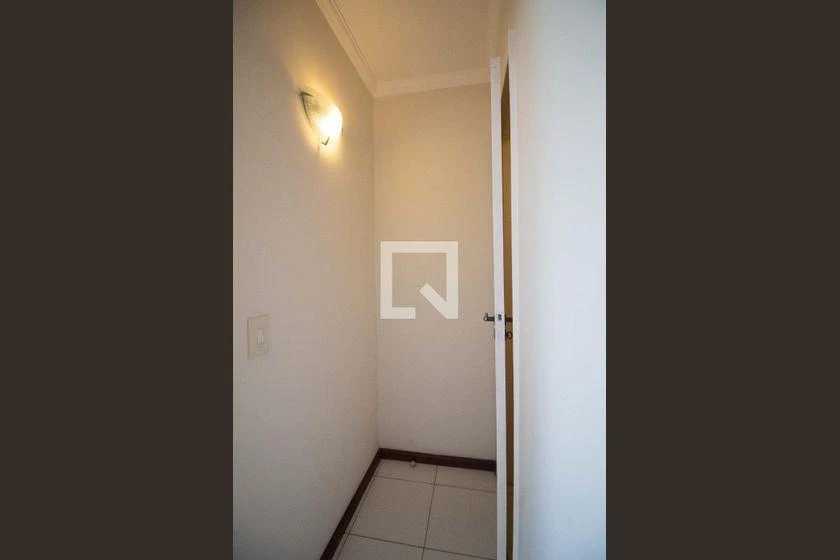 Apartamento de 120 m² com box de vidro no banho — photo 19