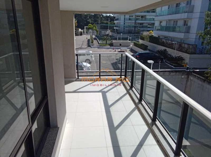 House, 367 m², with floor-to-ceiling windows — photo 9