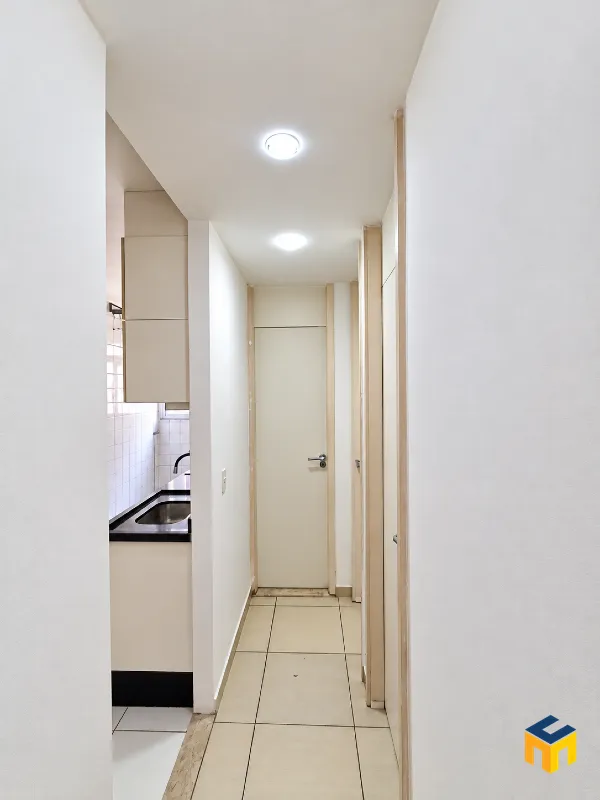Apartamento de 2 quartos em condomínio com piscina — photo 22