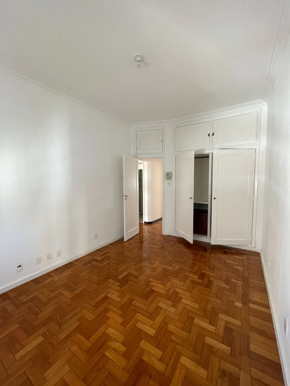Apartment with open-plan kitchen, 3 bedrooms and parking — photo 18