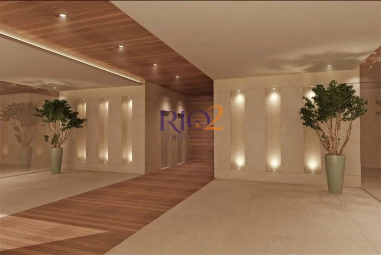 Glass-enclosed balcony in a 3-bedroom apartment, 96 m² — photo 24