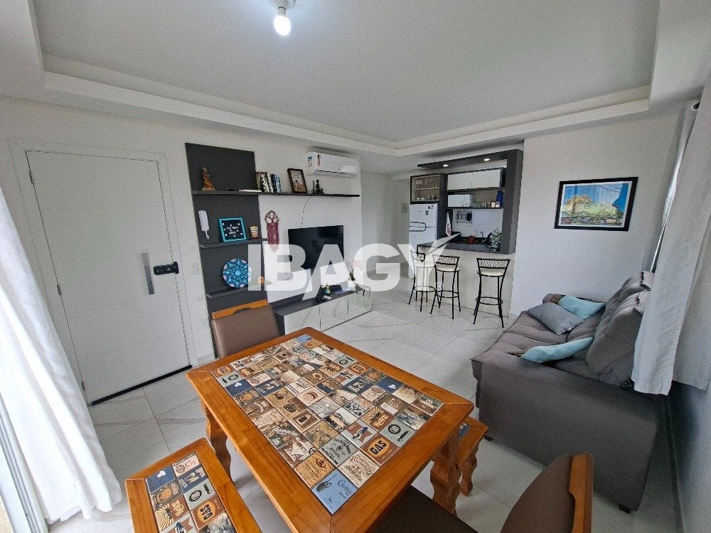 2-bedroom apartment with suite and private balcony