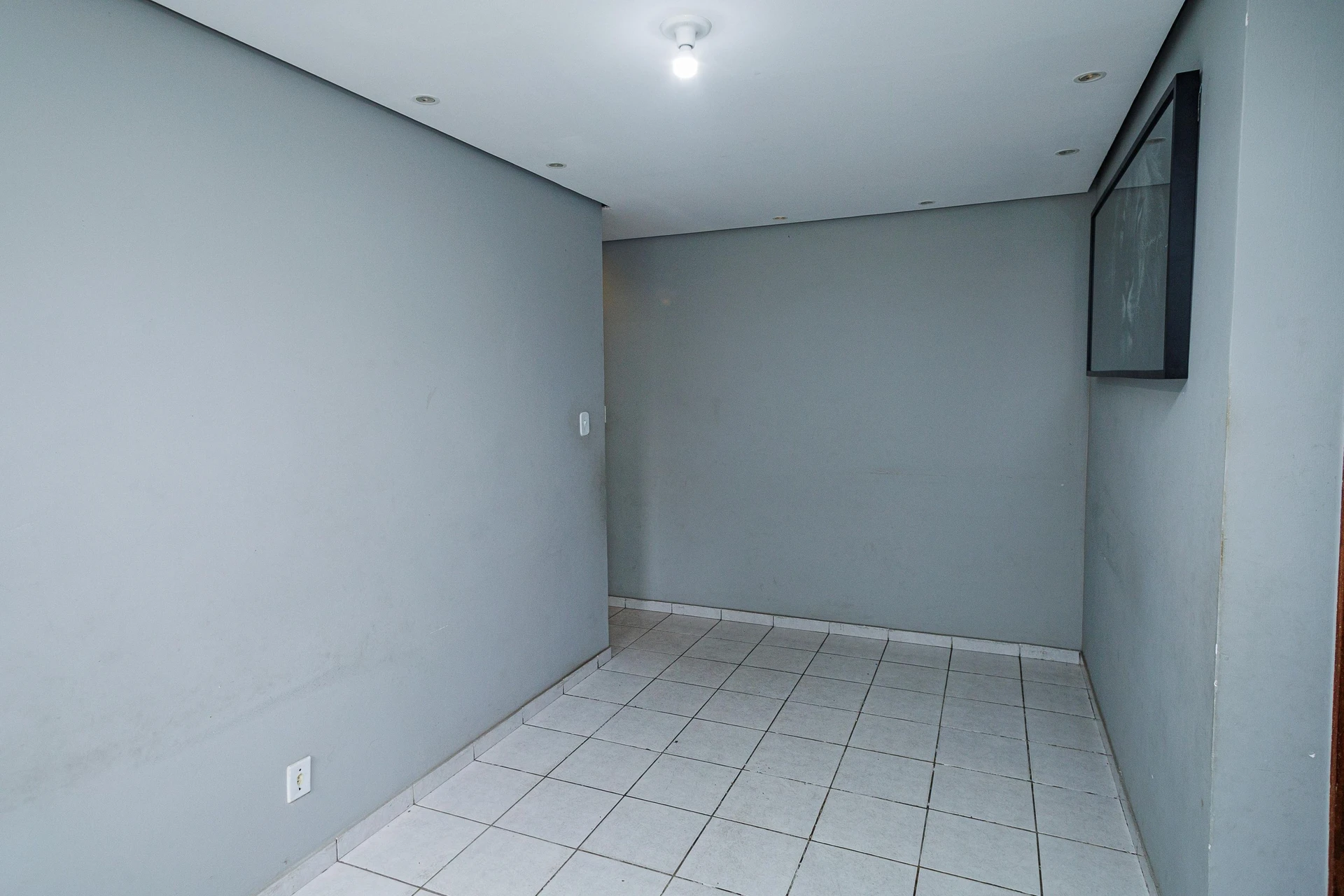 Unfurnished 2-bedroom apartment with 1 bathroom — photo 11