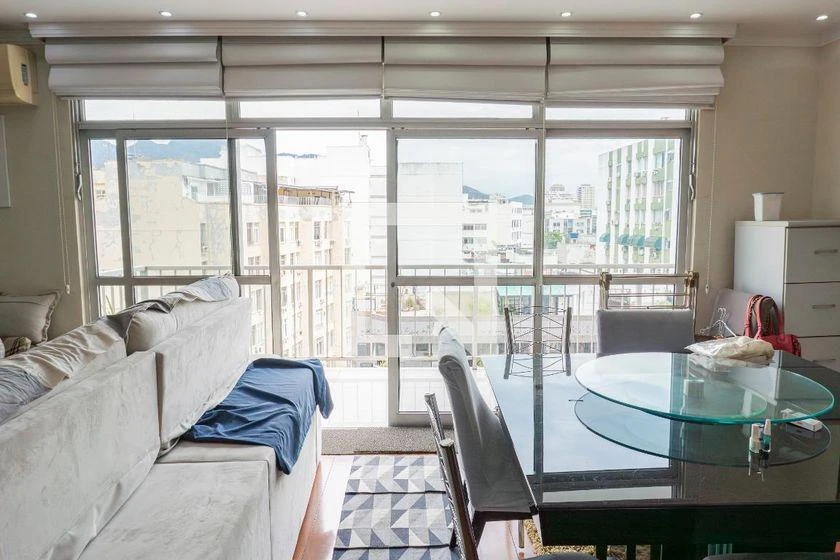 Furnished apartment with 4 bedrooms and 200 m² — photo 3