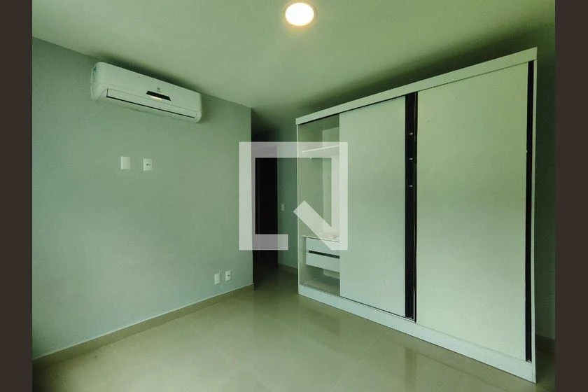 Rental apartment with 4 en-suite bedrooms and 350 m² — photo 38