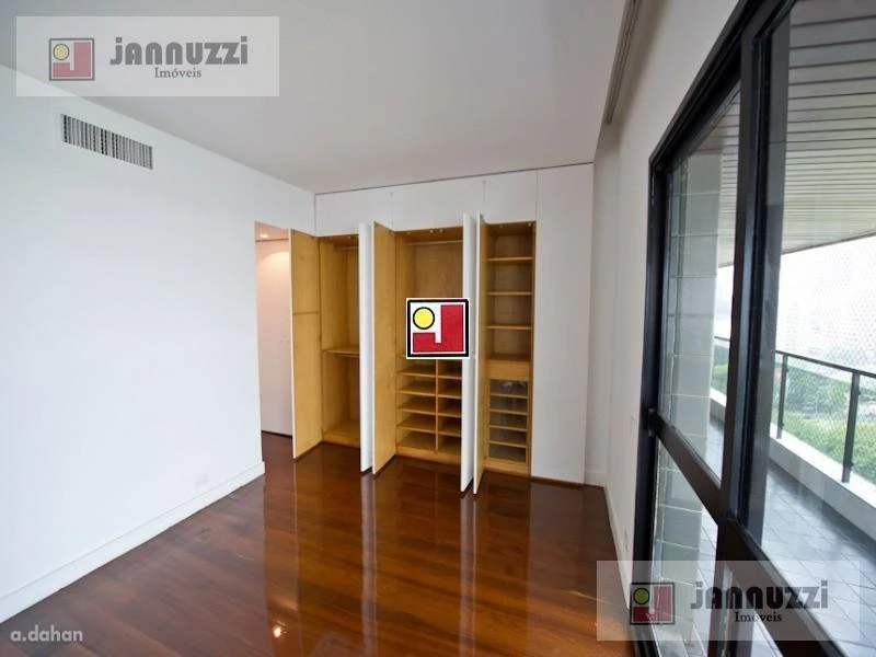 Water view in a 4-bedroom apartment, 319 m² — photo 3