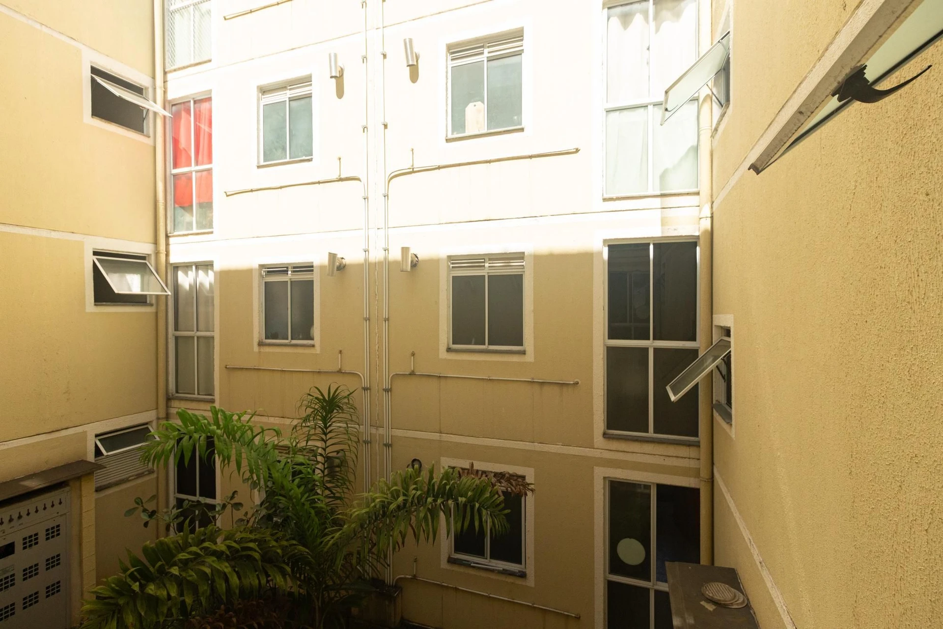 Furnished apartment with 2 bedrooms and 1 parking spot — photo 34