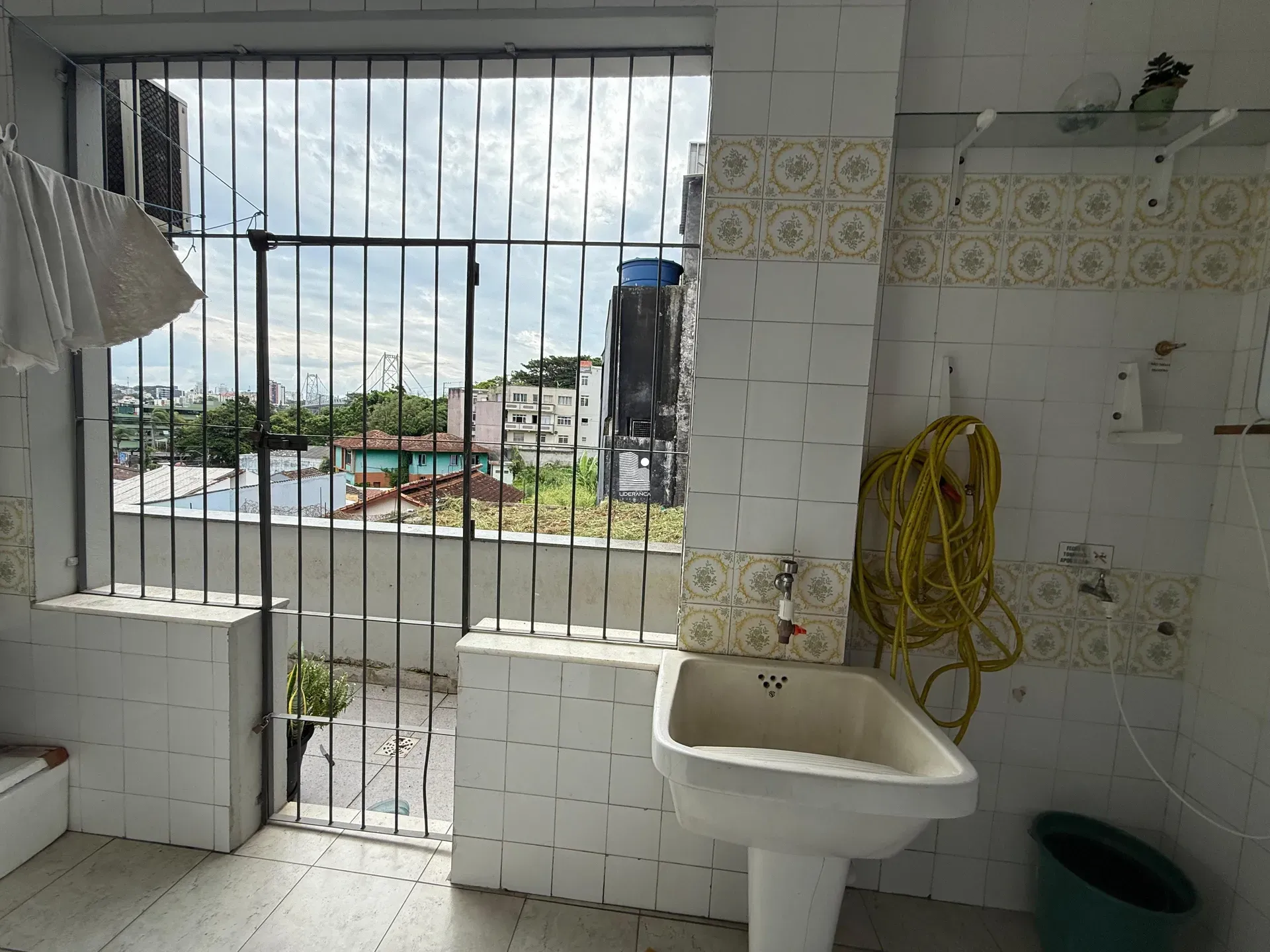 Casa mobiliada com 6 quartos e 8 vagas no 1º andar — photo 21