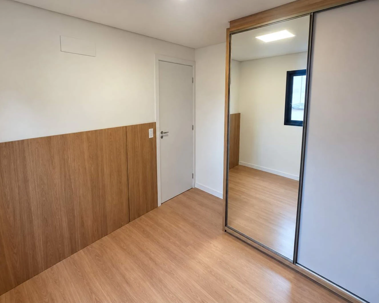 45 m² apartment with a washing machine and a home office — photo 5