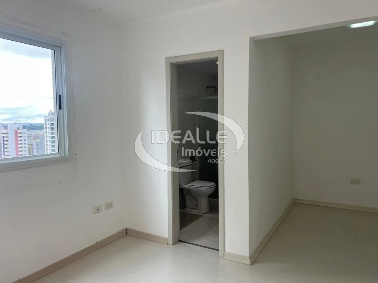 3-bedroom apartment with enclosed balcony and 2 parking spots — photo 18