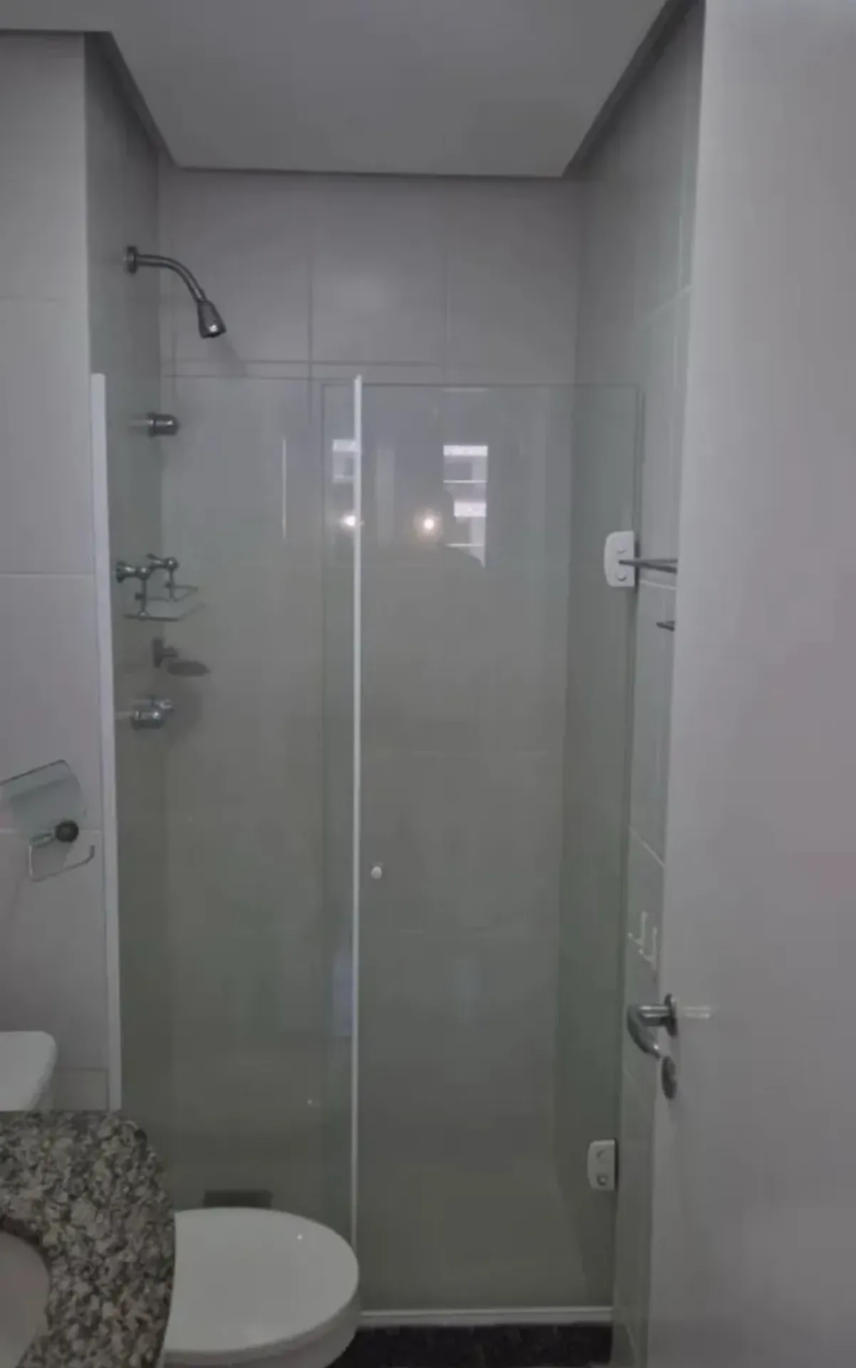 Glass-enclosed balcony in a 3-bedroom apartment, 91 m² — photo 7