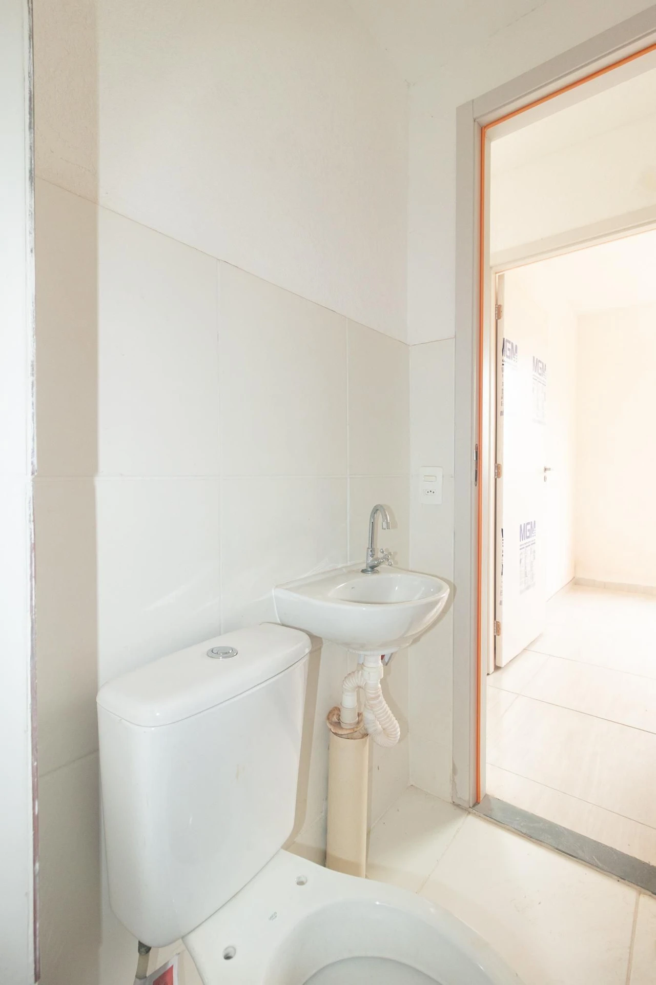 For rent apartment with a separate kitchen and 2 bedrooms