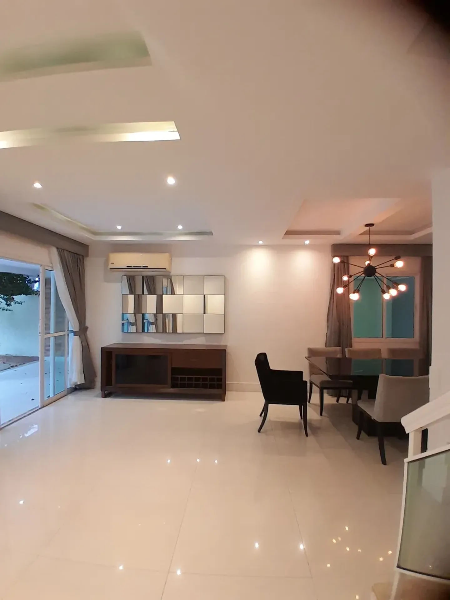 House with 4 en-suite bedrooms and 3 parking spots — photo 18