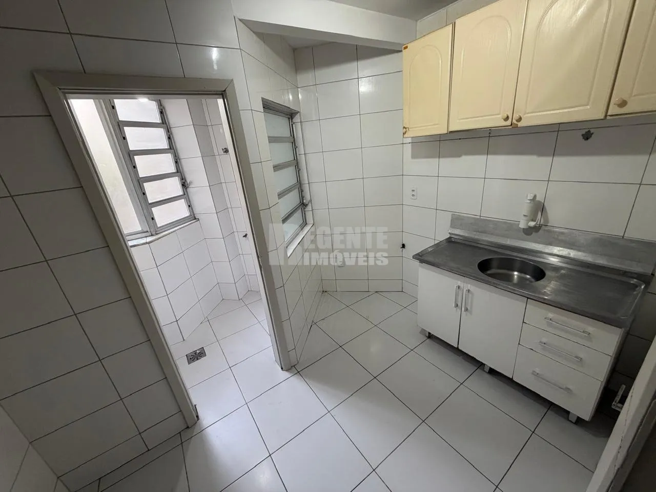 Квартира з 1 спальнею, балконом і без паркування — photo 7