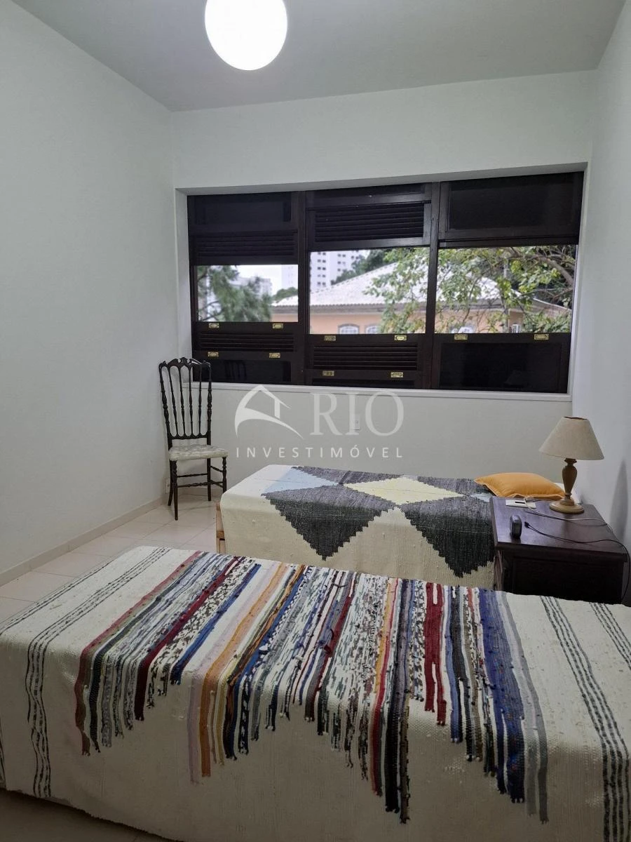 Unfurnished house with 4 bedrooms and 6 bathrooms, 945 m² — photo 46