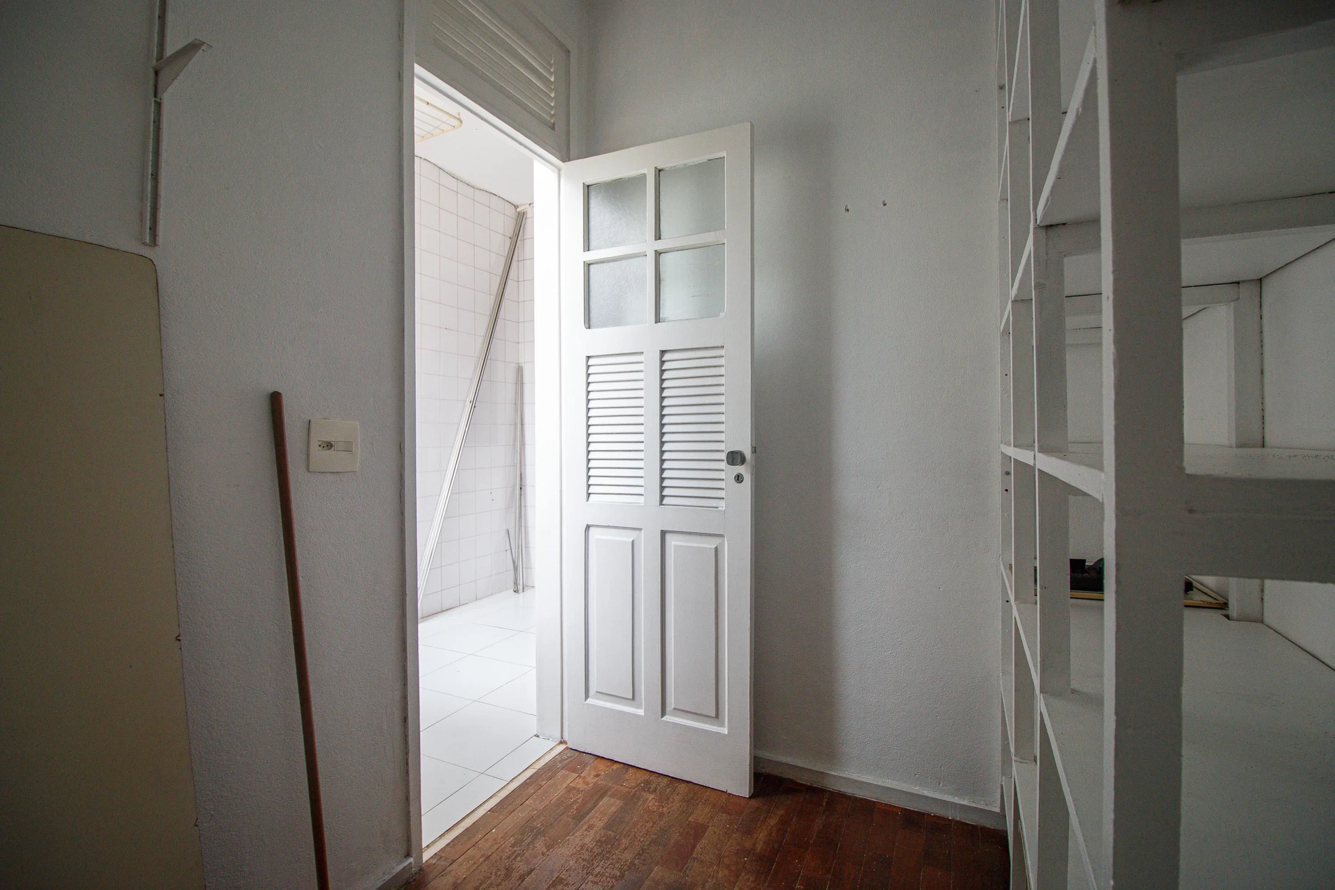 Unfurnished 2-bedroom apartment with 3 bathrooms — photo 31