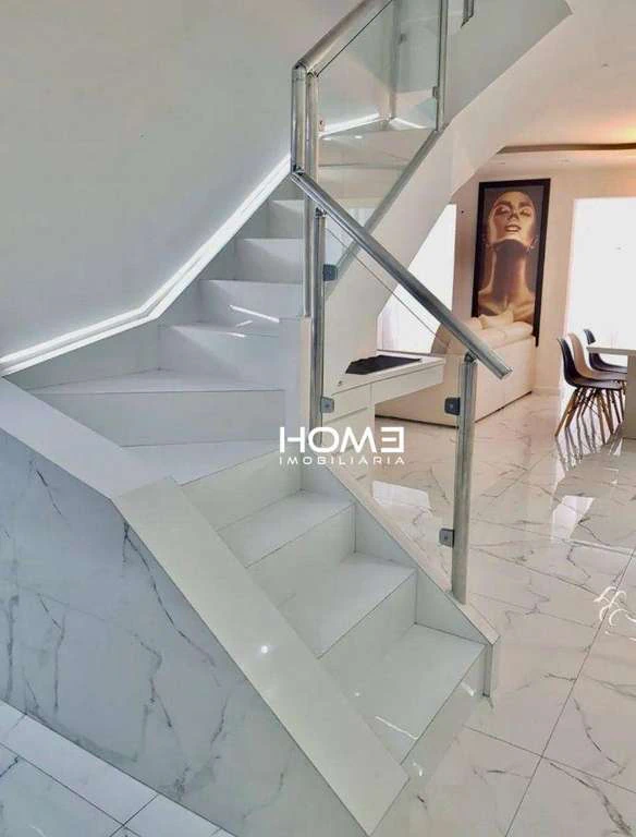 Furnished 230 m² penthouse with 3 bedrooms and pool — photo 16