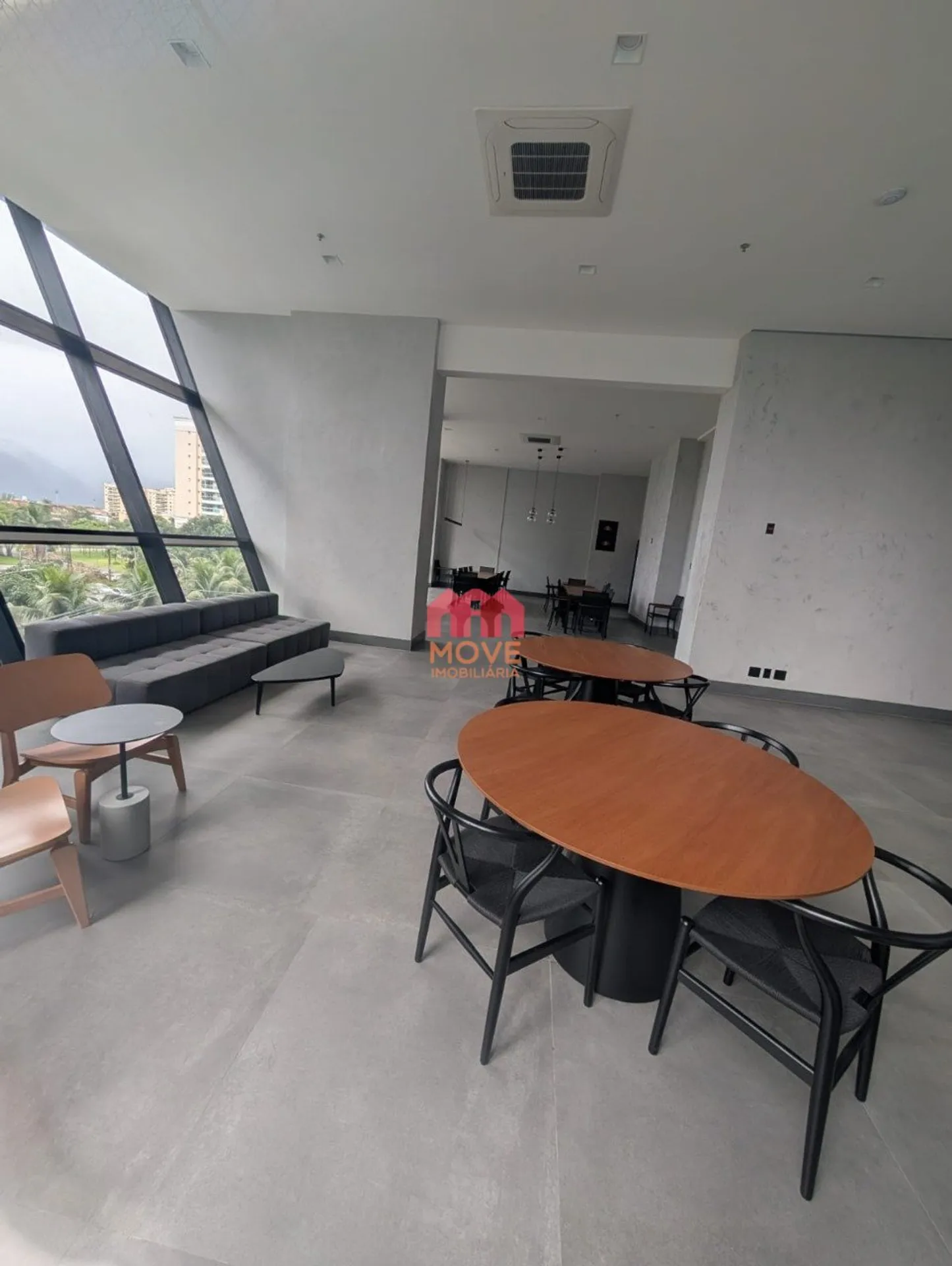 2-bedroom apartment in a building with a pool — photo 10