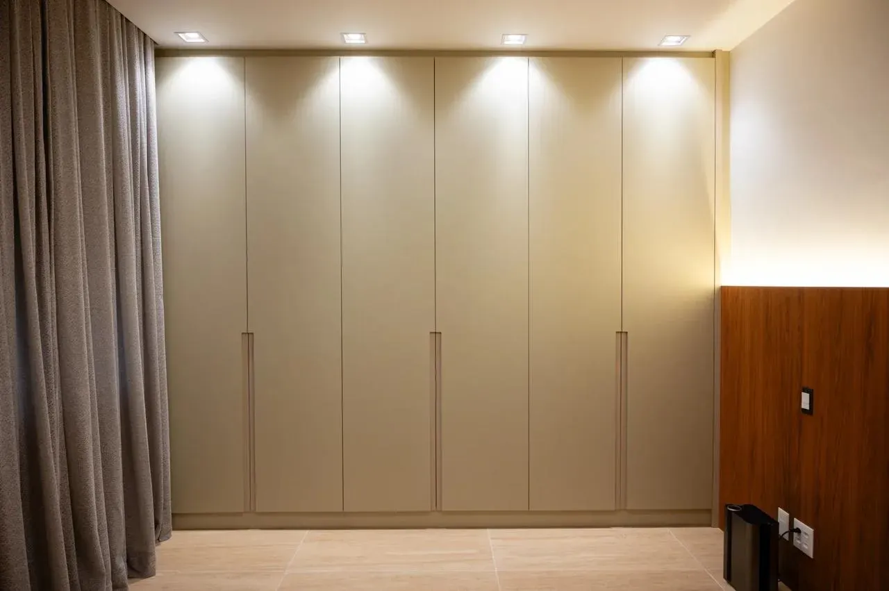 5-bedroom apartment, 1 with its own bathroom, 218 m² — photo 46