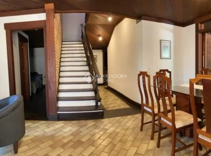 Casa com 4 quartos em suíte, 5 banheiros e 3 vagas — photo 6