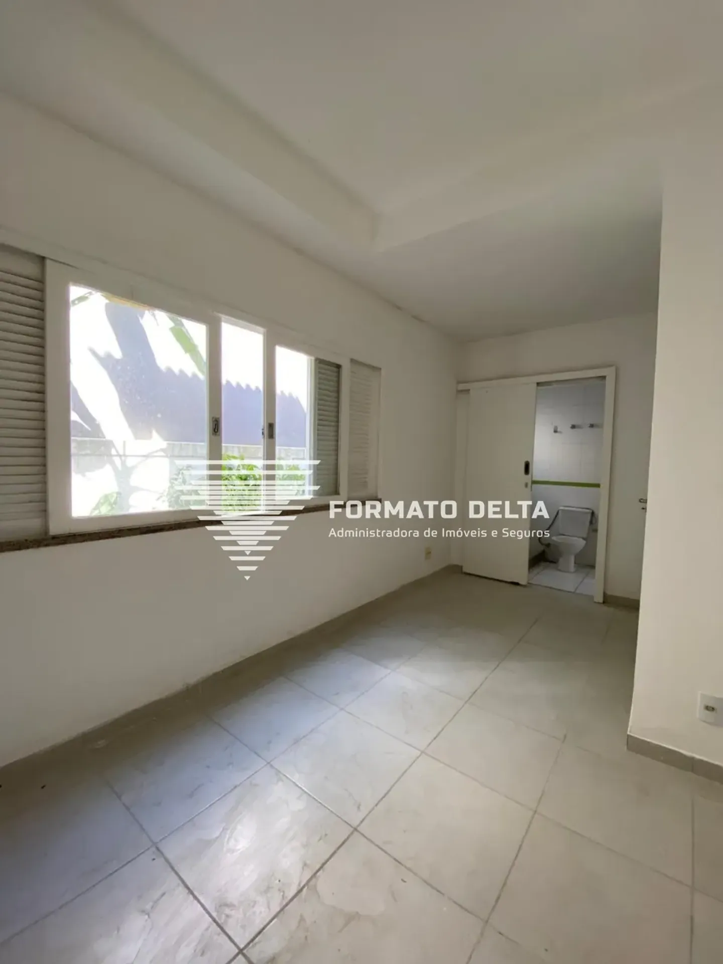 Casa com 3 quartos e 4 banheiros em condomínio fechado — photo 24