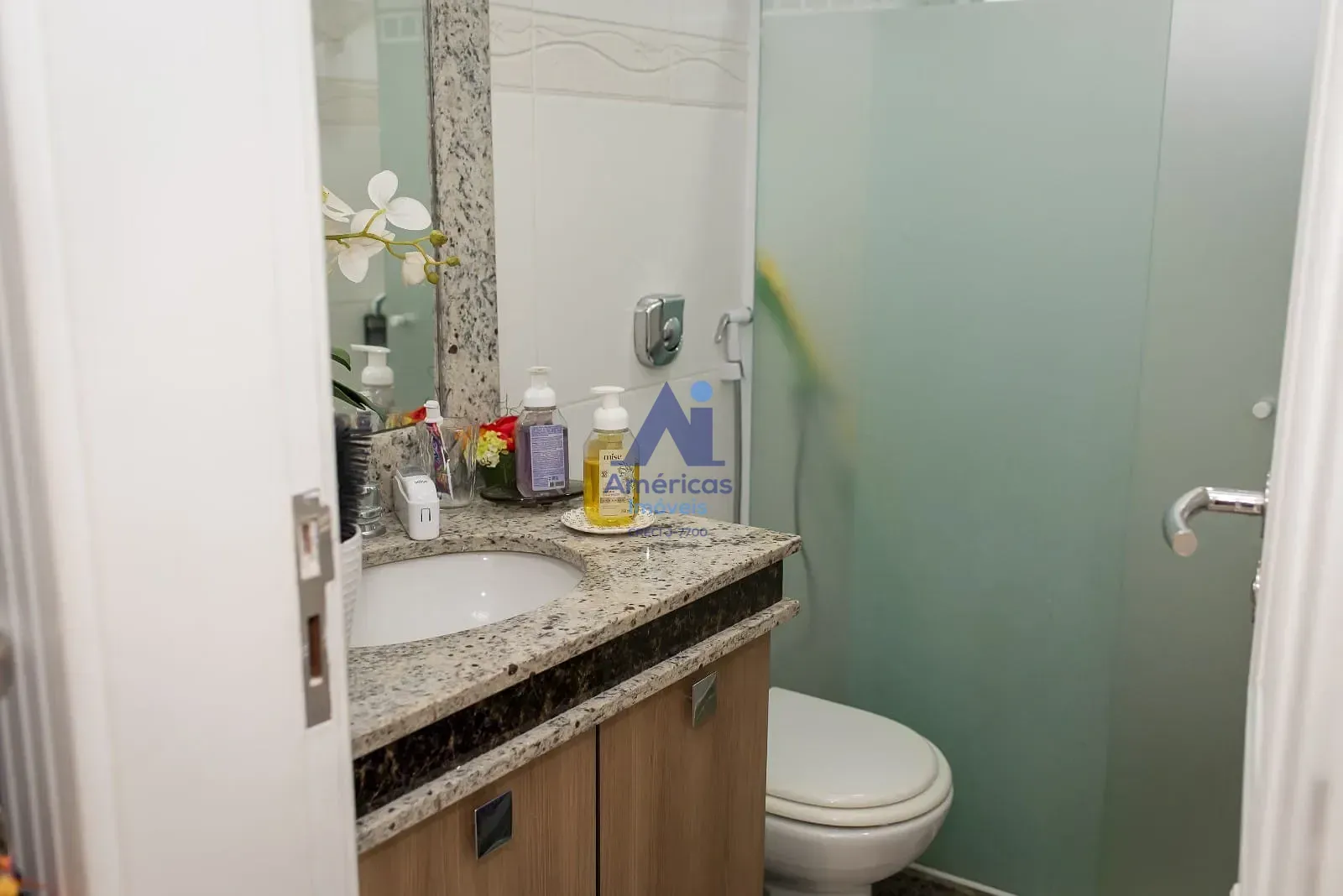 Unfurnished house with 4 bedrooms and 5 bathrooms — photo 28