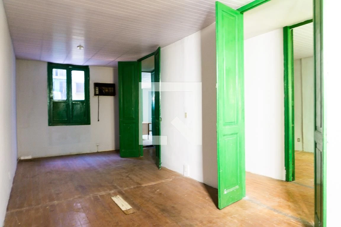 Rental house with 5 bedrooms and a closed kitchen room — photo 17