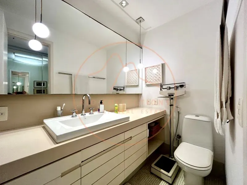 Furnished apartment, 419 m², with a bathtub — photo 57
