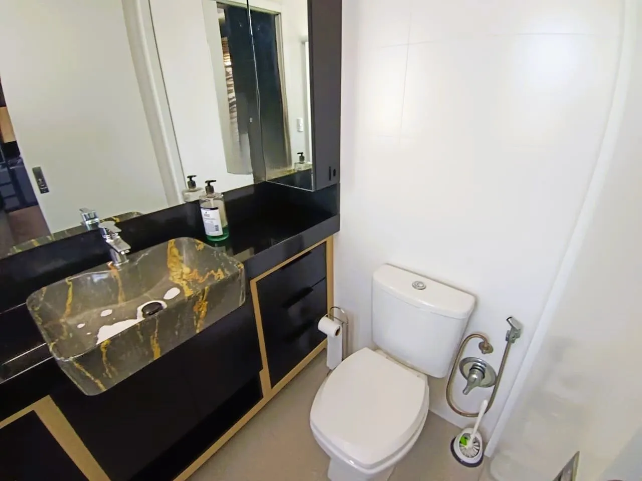 Furnished 96 m² apartment with private BBQ — photo 57