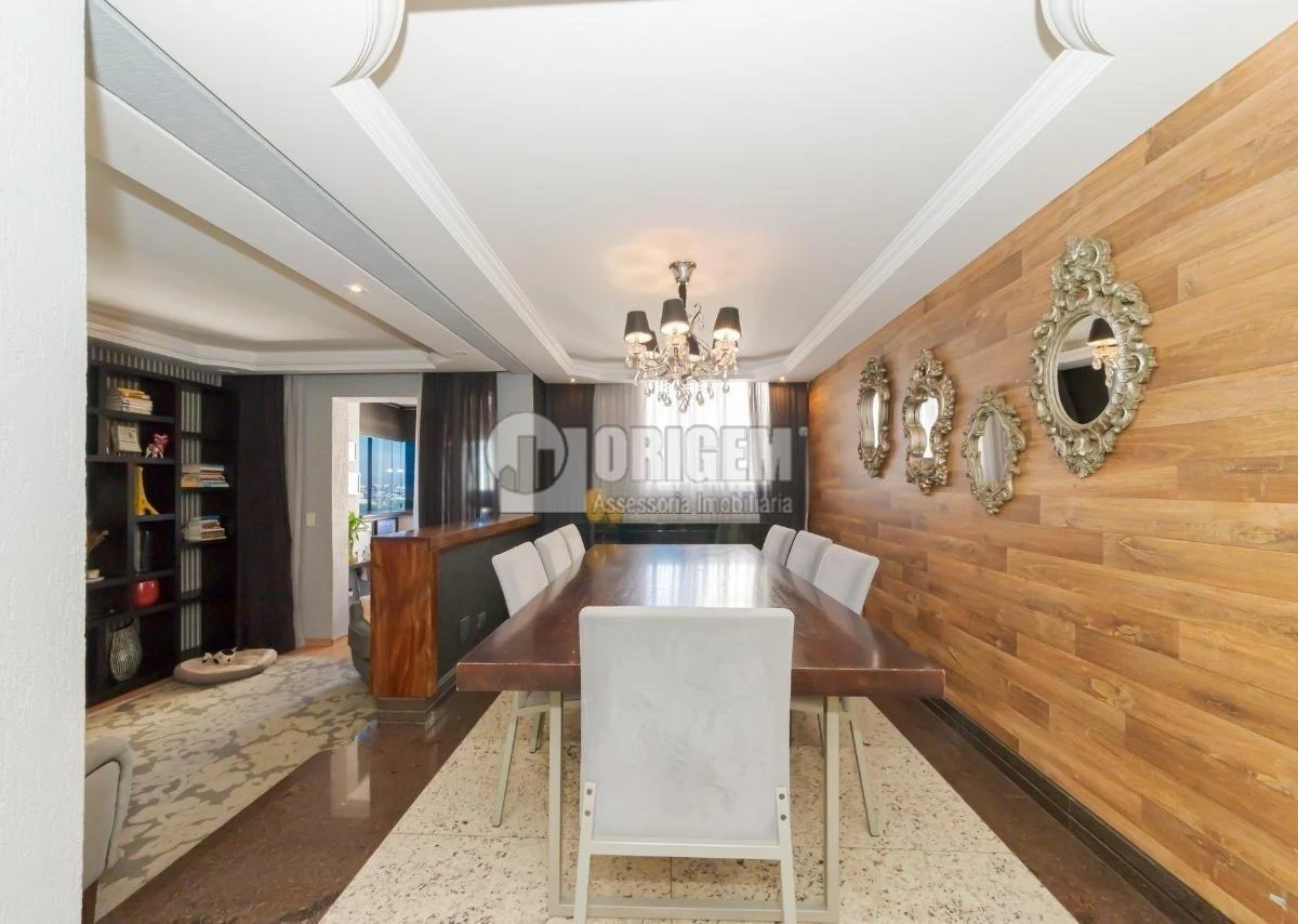 Furnished 216 m² apartment with 3 en-suites — photo 46