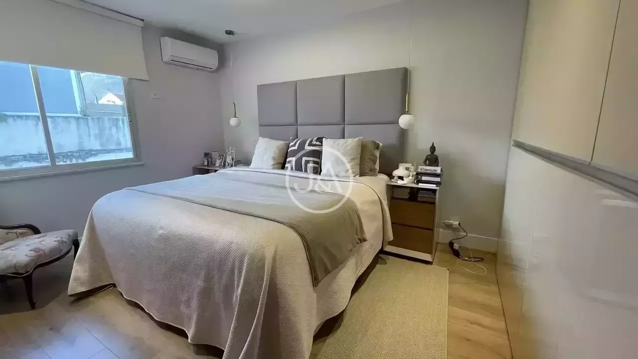 Furnished 220 m² apartment with 4 bedrooms and 3 suites — photo 4