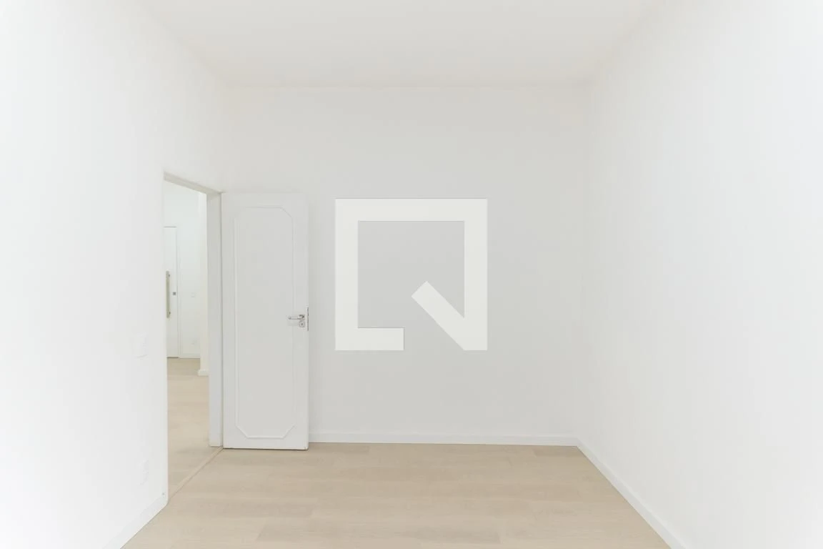 Apartamento de 2 quartos com varanda envidraçada — photo 32