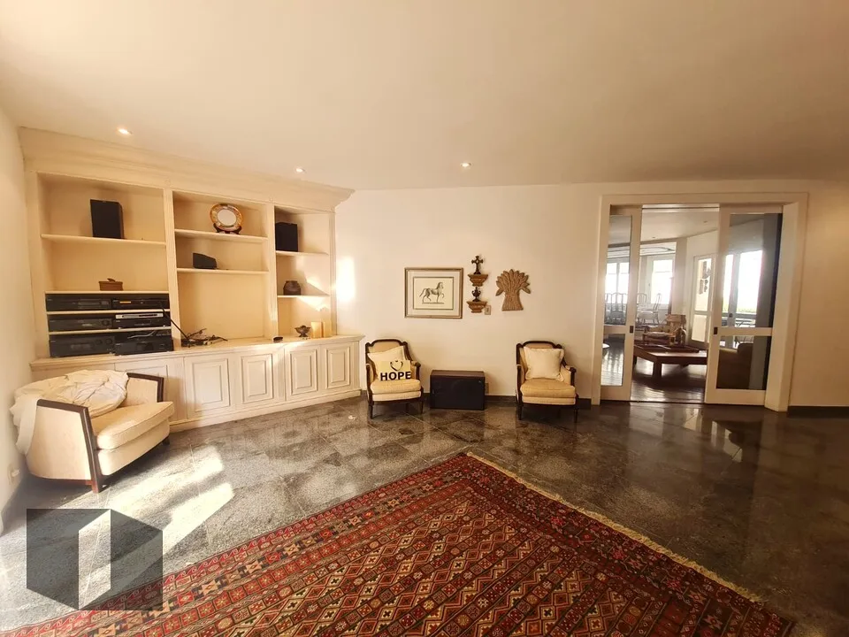 Unfurnished house with 5 bedrooms and 5 bathrooms — photo 9
