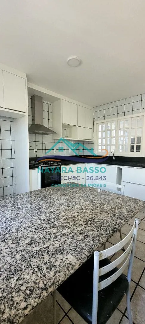 4-bedroom house with a connected open-plan kitchen — photo 19