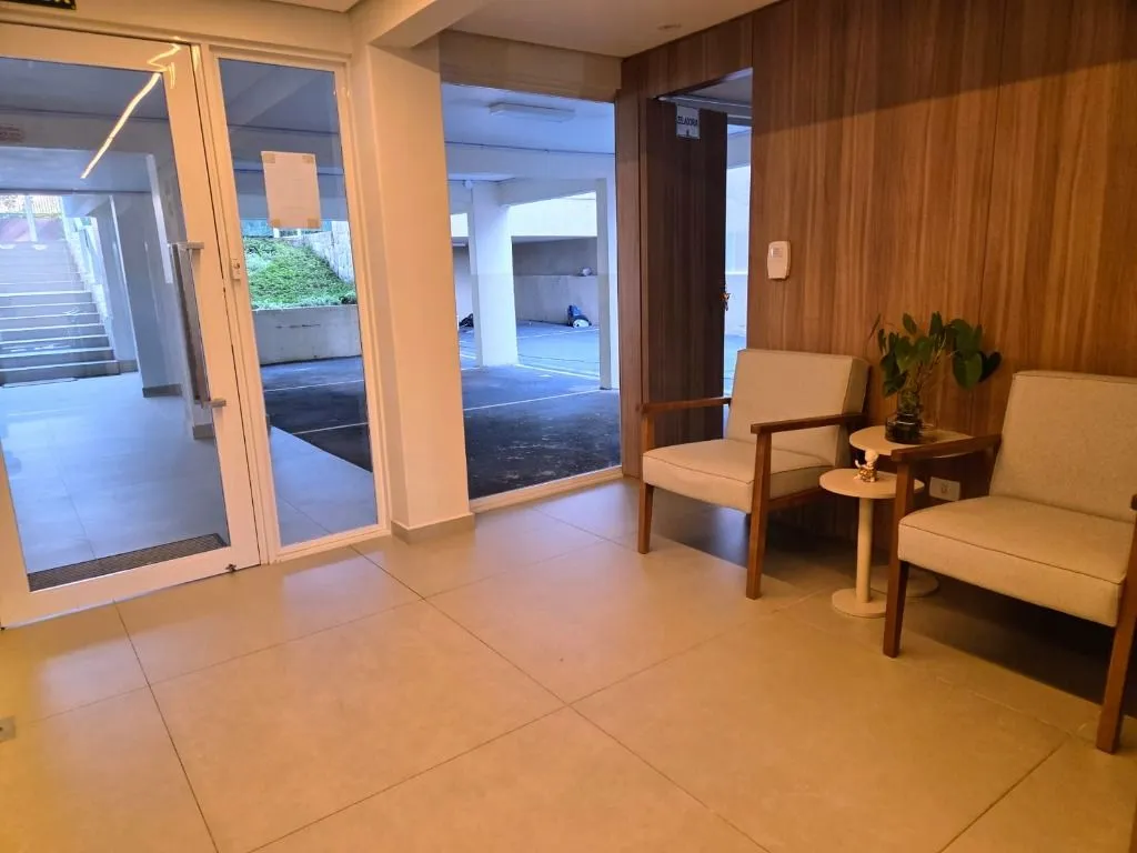 Apartamento de 2 dormitorios con 84 m² y garaje — photo 28