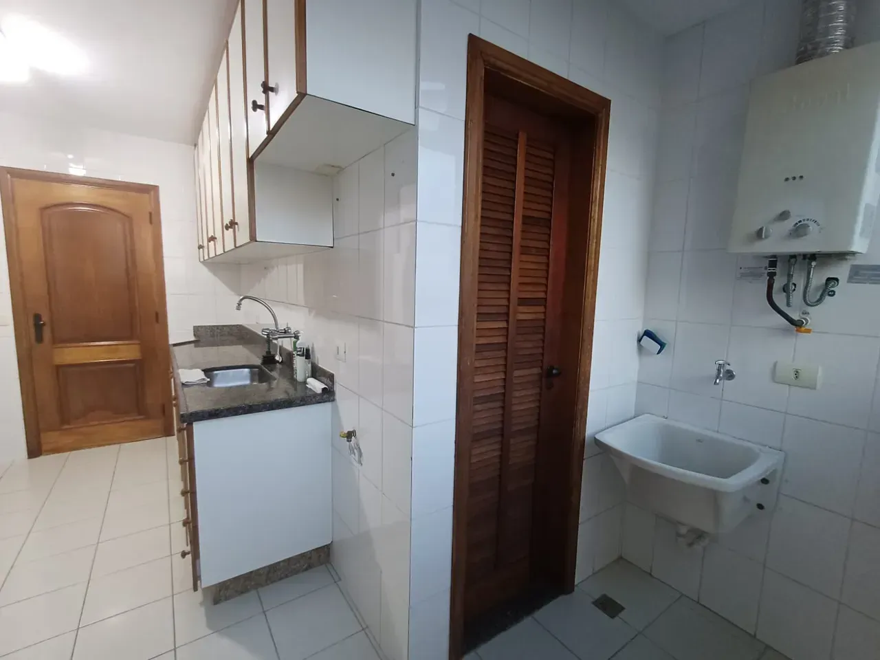 Rental apartment with 2 bedrooms and 3 bathrooms — photo 11