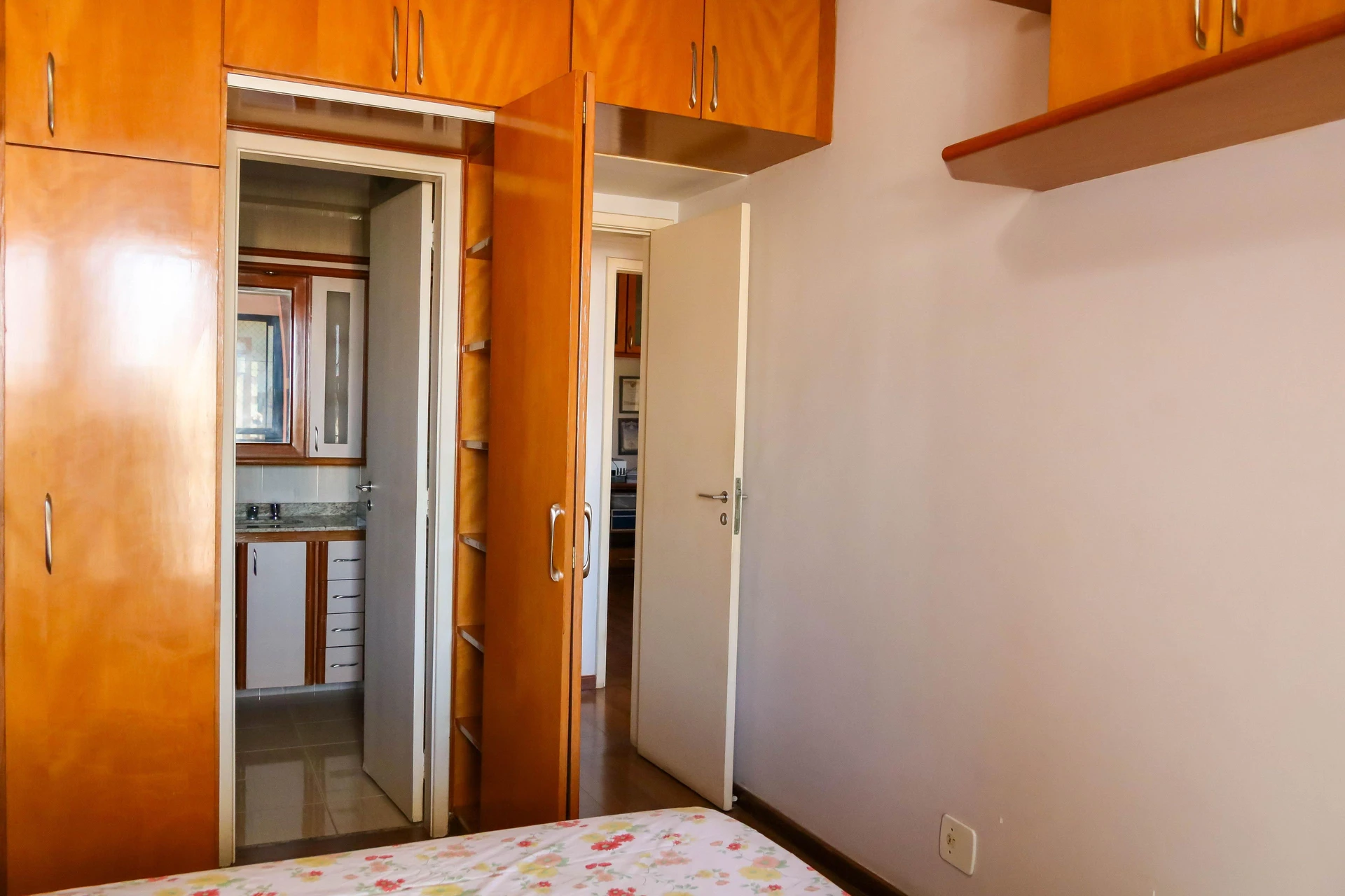 Furnished apartment with home office and 3 bedrooms — photo 65