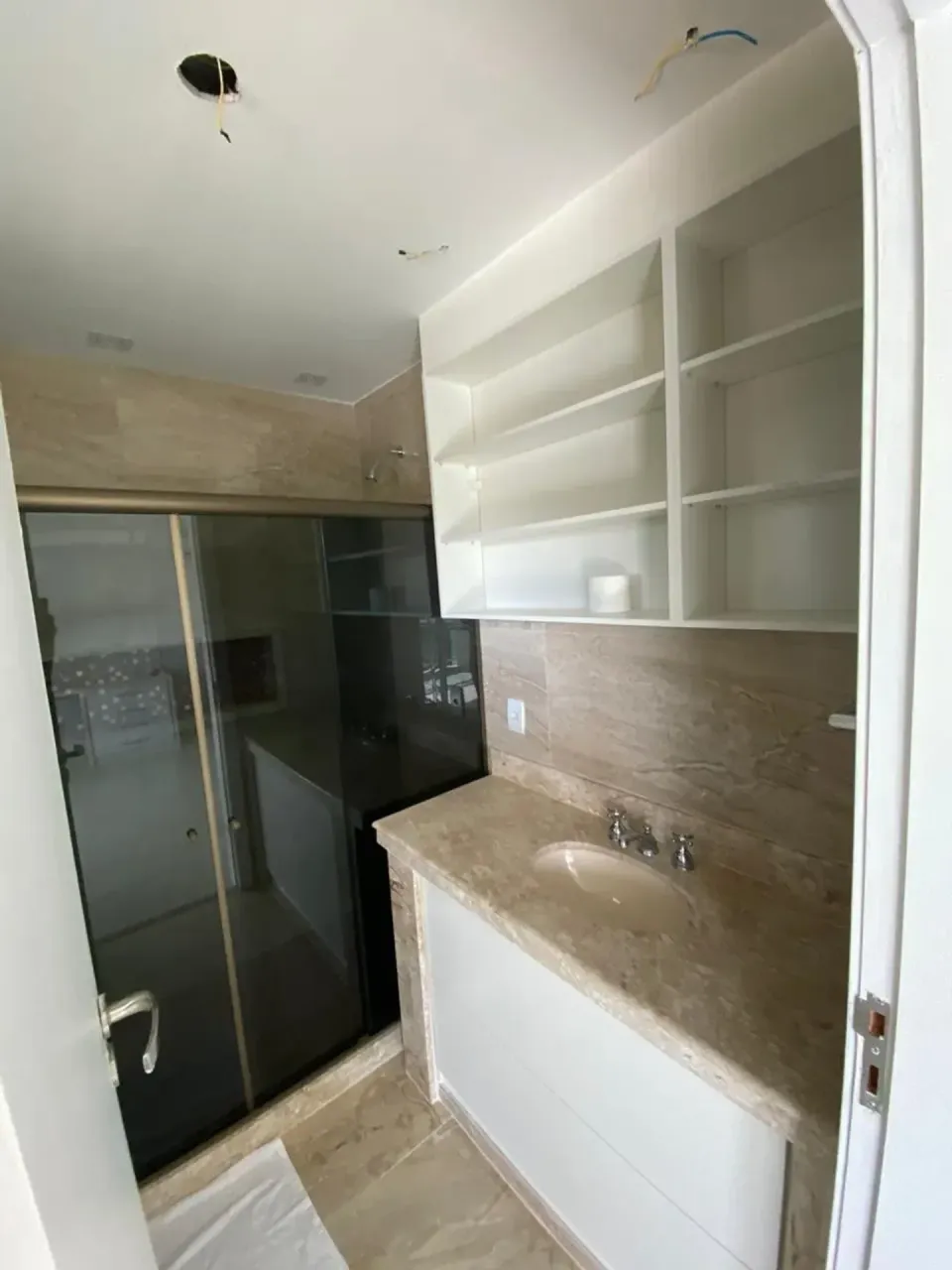 Unfurnished house with 5 bedrooms and 5 bathrooms — photo 15